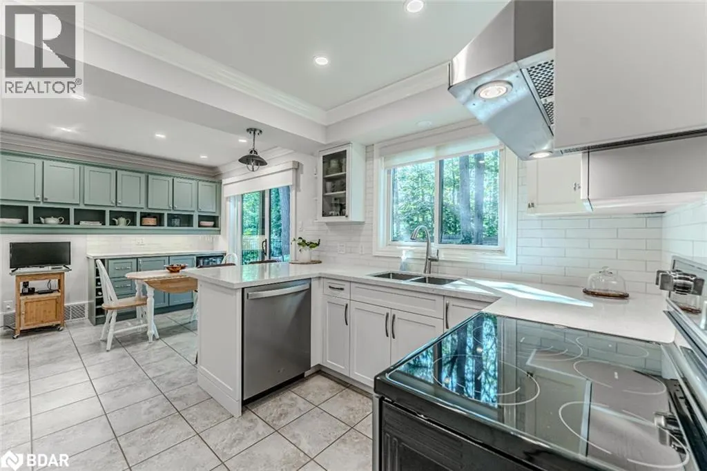 19 OAKRIDGE Drive