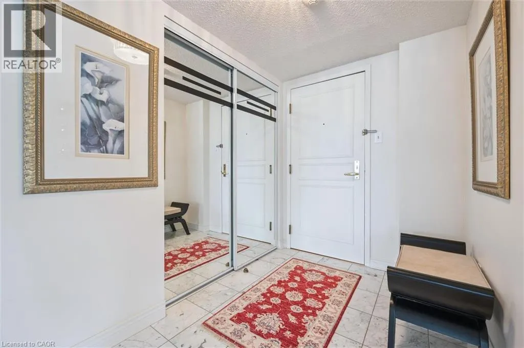 6 WILLOW Street Unit# 702, #702