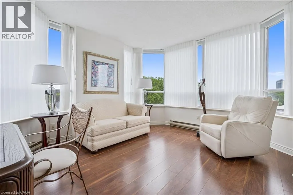 6 WILLOW Street Unit# 702, #702