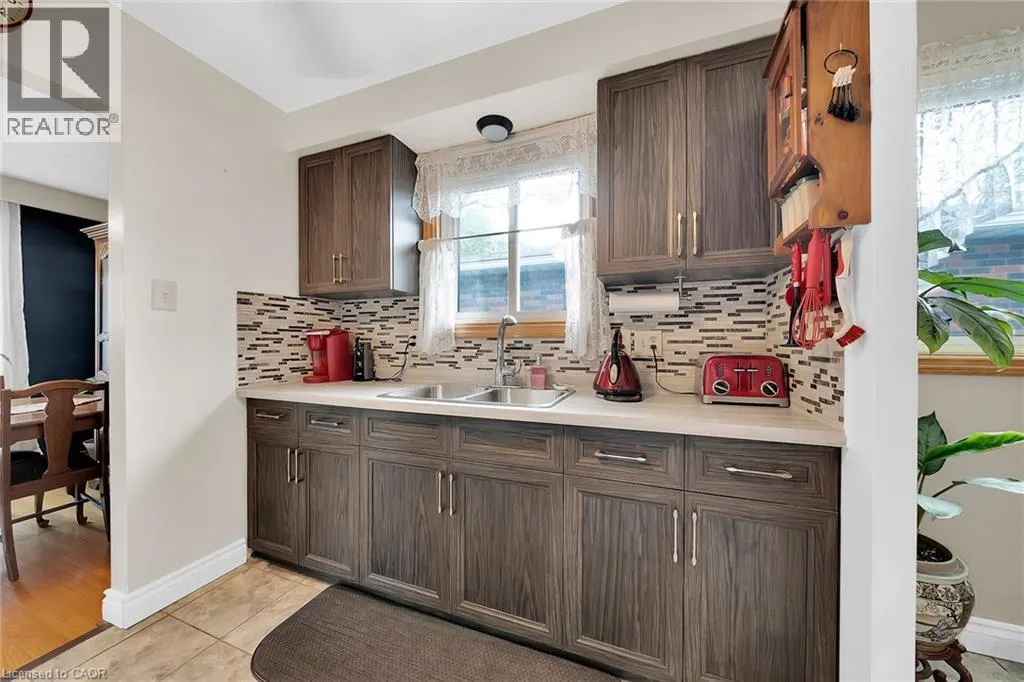 12 GLEN VALLEY Drive