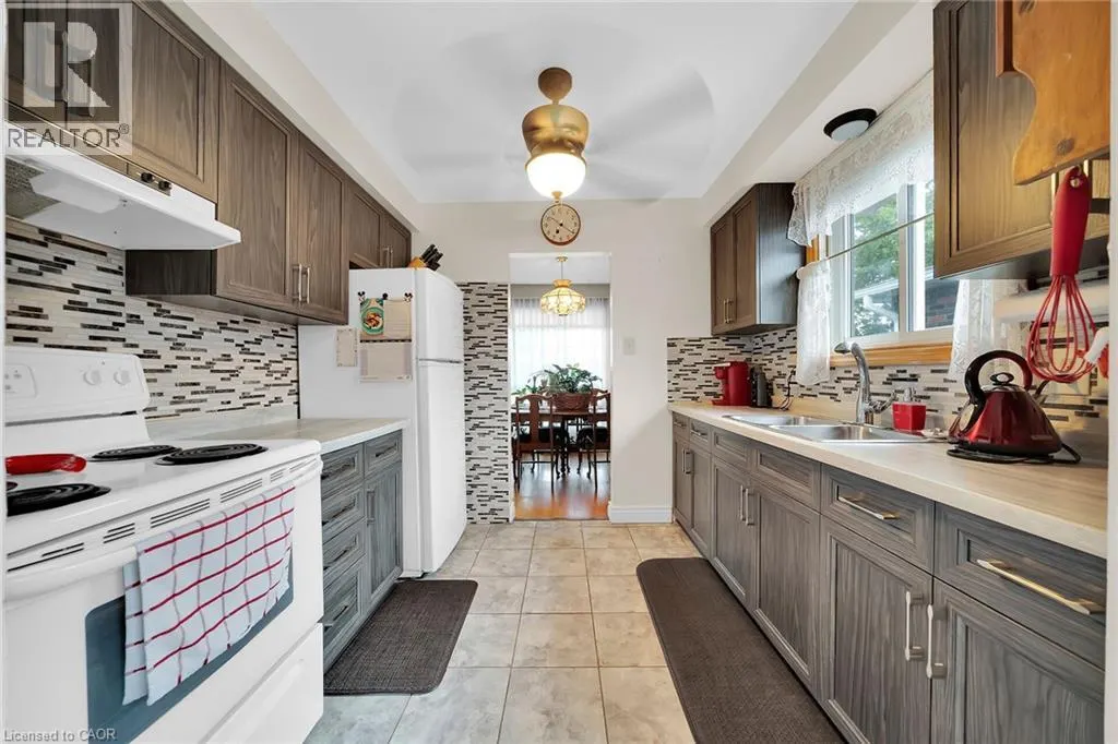 12 GLEN VALLEY Drive
