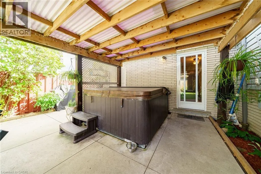 12 GLEN VALLEY Drive