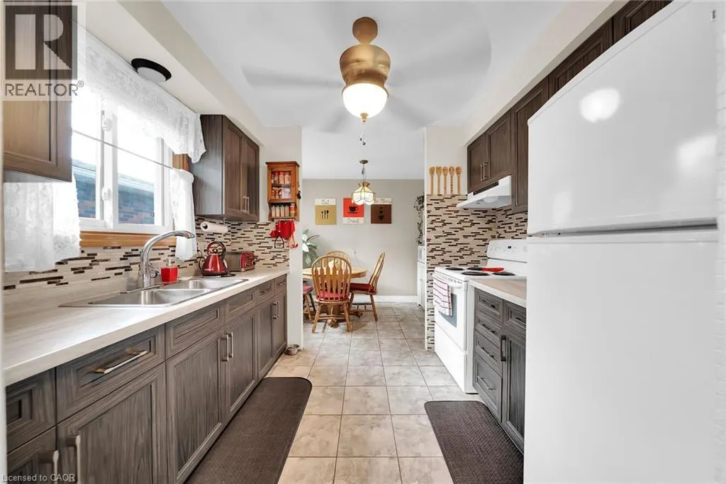 12 GLEN VALLEY Drive