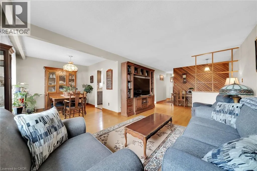 12 GLEN VALLEY Drive