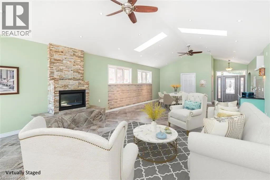 38 LAKESIDE Drive