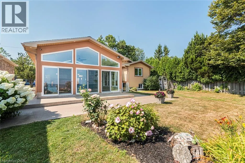 38 LAKESIDE Drive