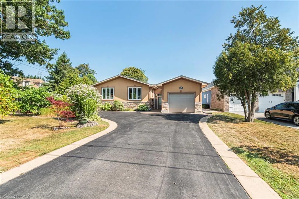 38 LAKESIDE Drive