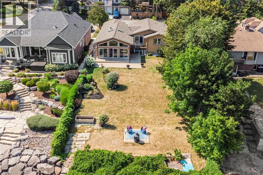 38 LAKESIDE Drive