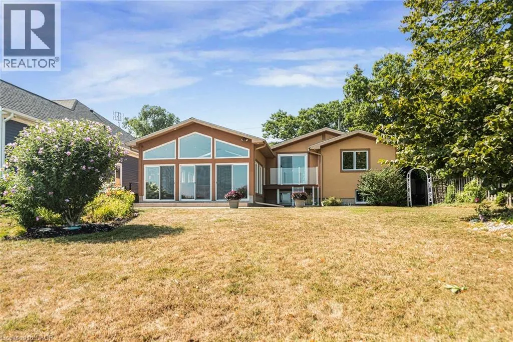 38 LAKESIDE Drive
