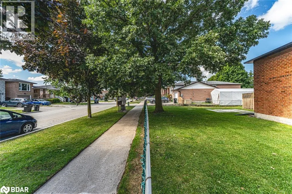 388 PARKWOOD Avenue