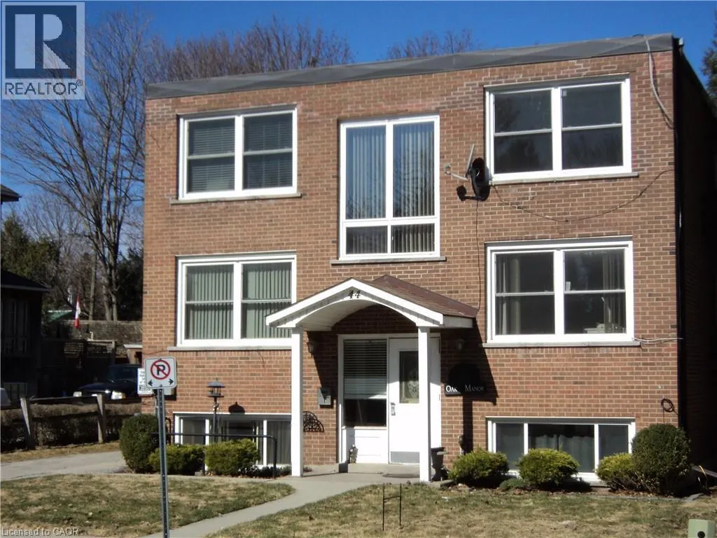 44 MEMORIAL Avenue