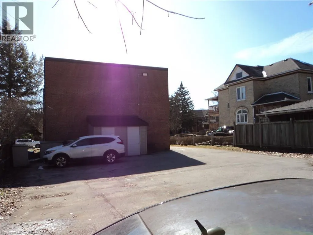 44 MEMORIAL Avenue