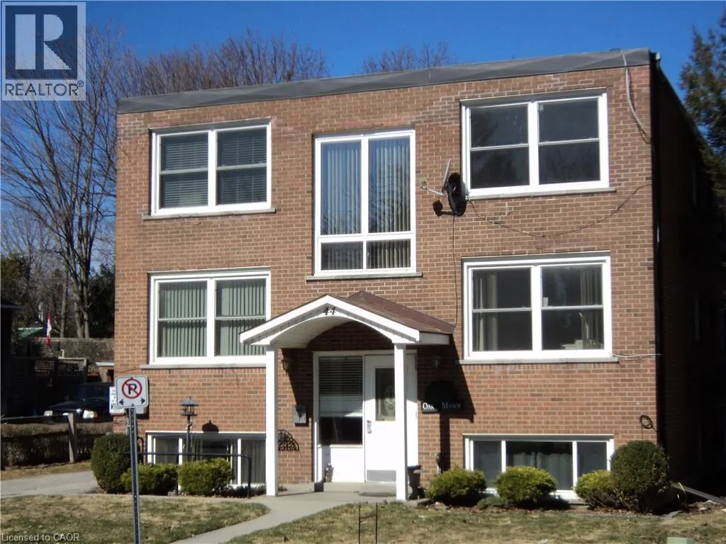 44 MEMORIAL Avenue