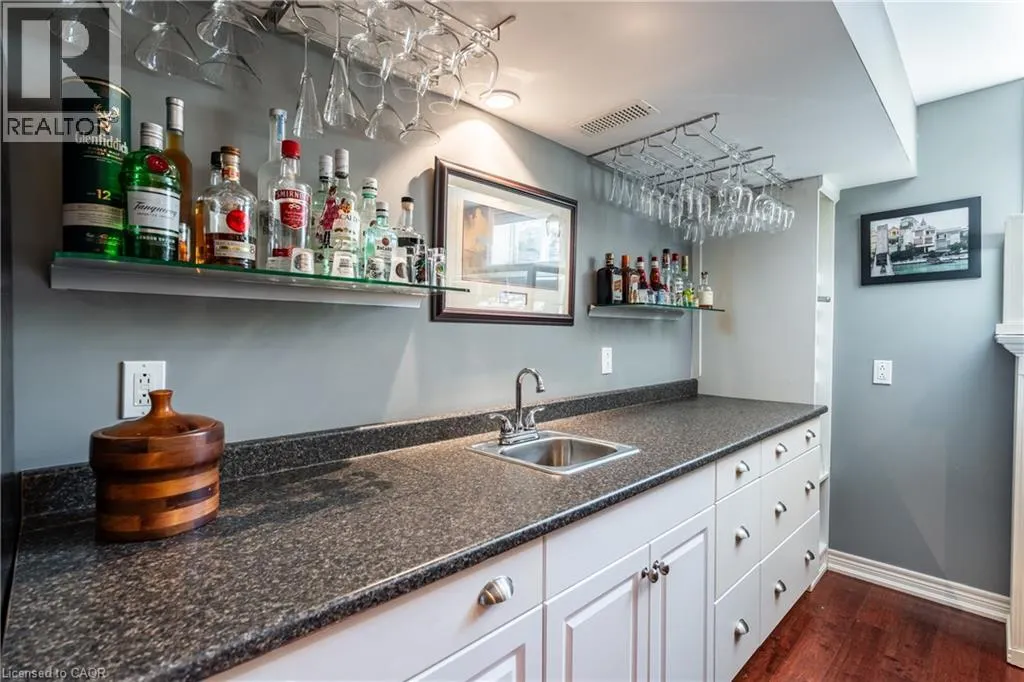 56 VIDEL Crescent N