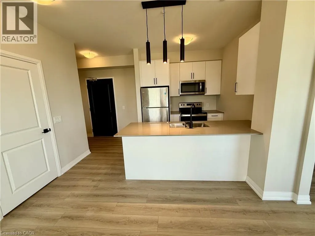 120 SPRINGVALLEY Crescent Unit# 102, #102