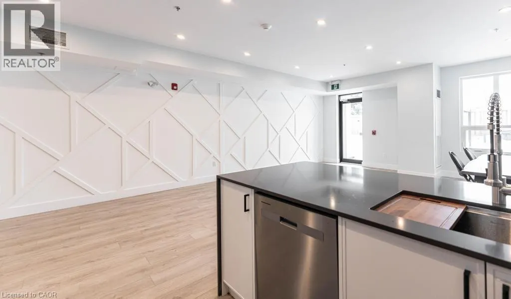 120 SPRINGVALLEY Crescent Unit# 102, #102