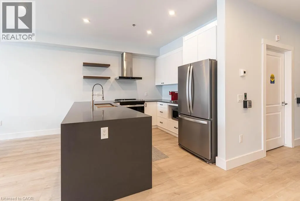 120 SPRINGVALLEY Crescent Unit# 102, #102
