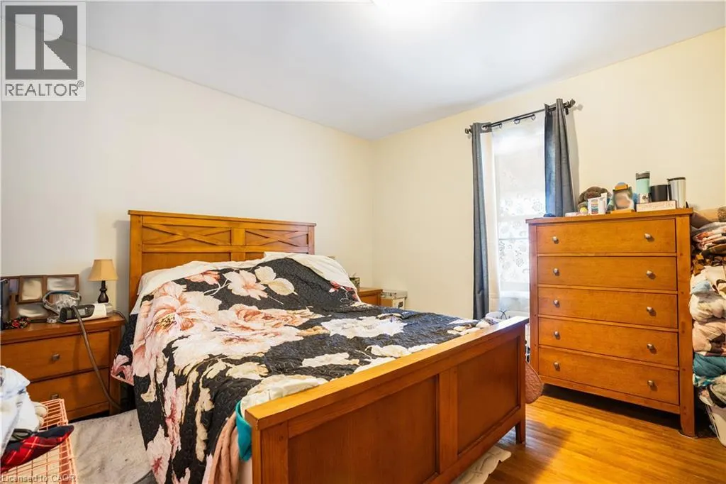 12 WALPOLE Drive