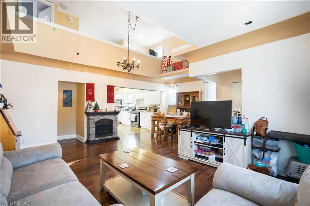 12 WALPOLE Drive
