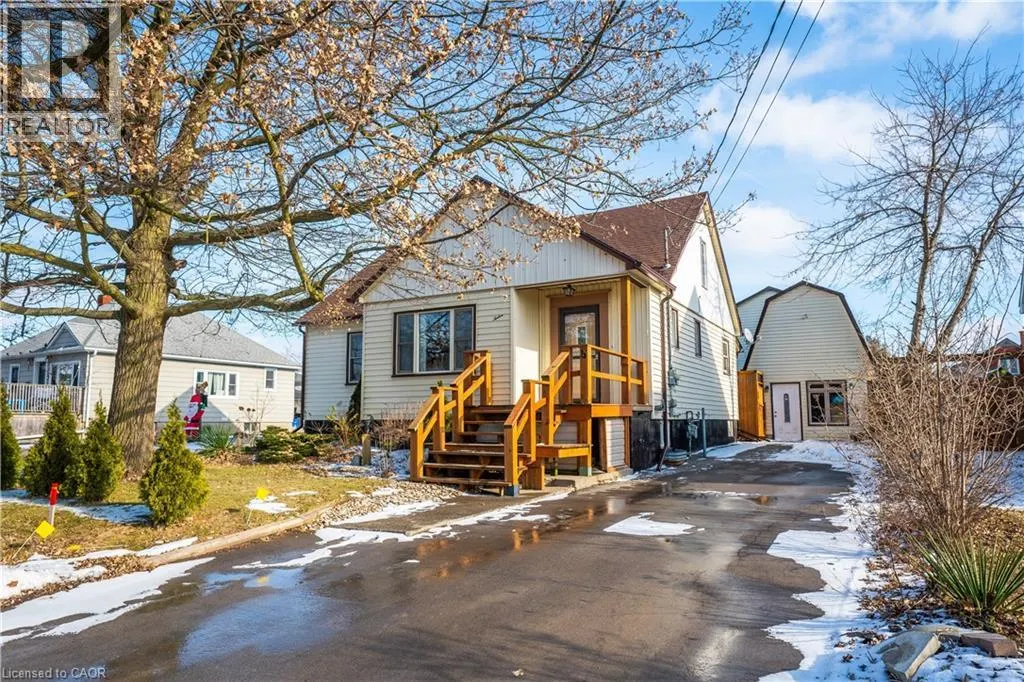 12 WALPOLE Drive