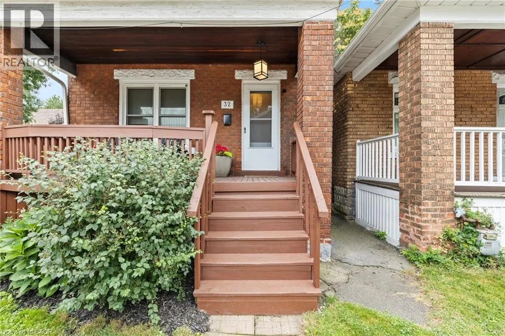 32 WEBBER Avenue