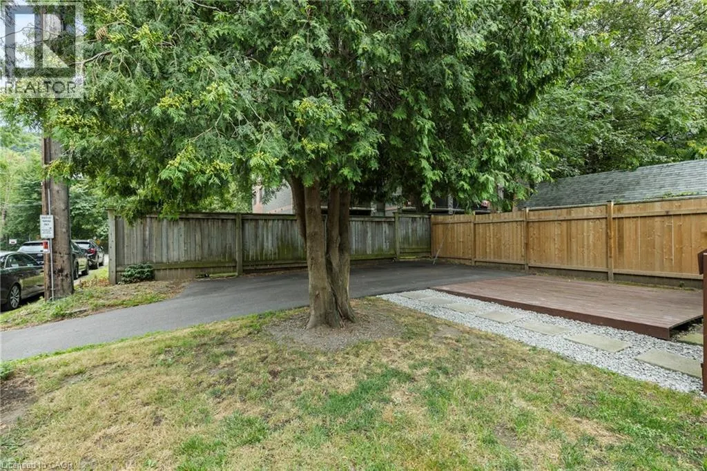 32 WEBBER Avenue