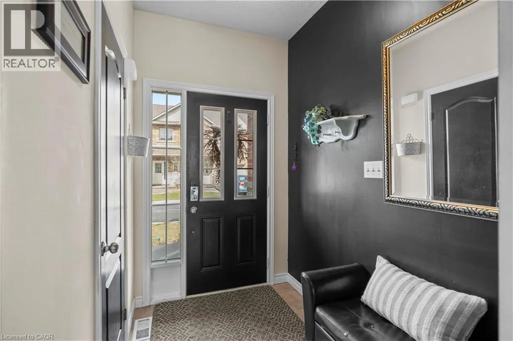 27 MARINA POINT Crescent