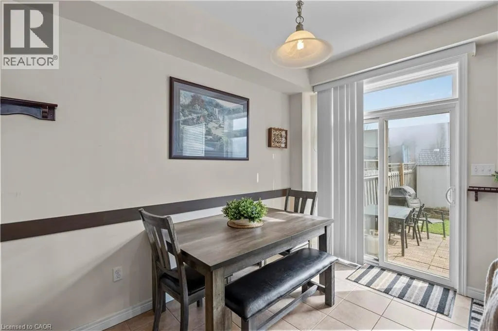 27 MARINA POINT Crescent