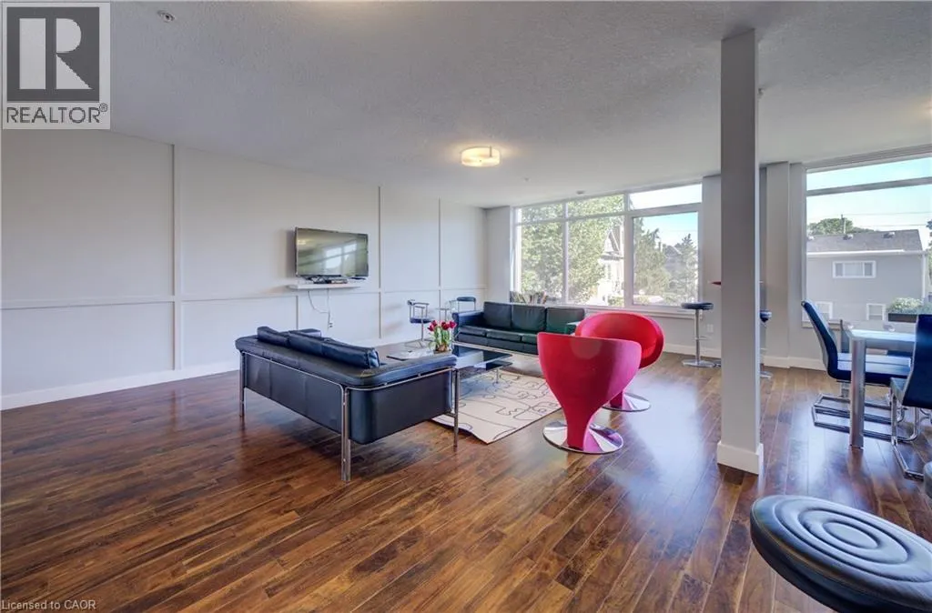 188 KING Street S Unit# 402, #402