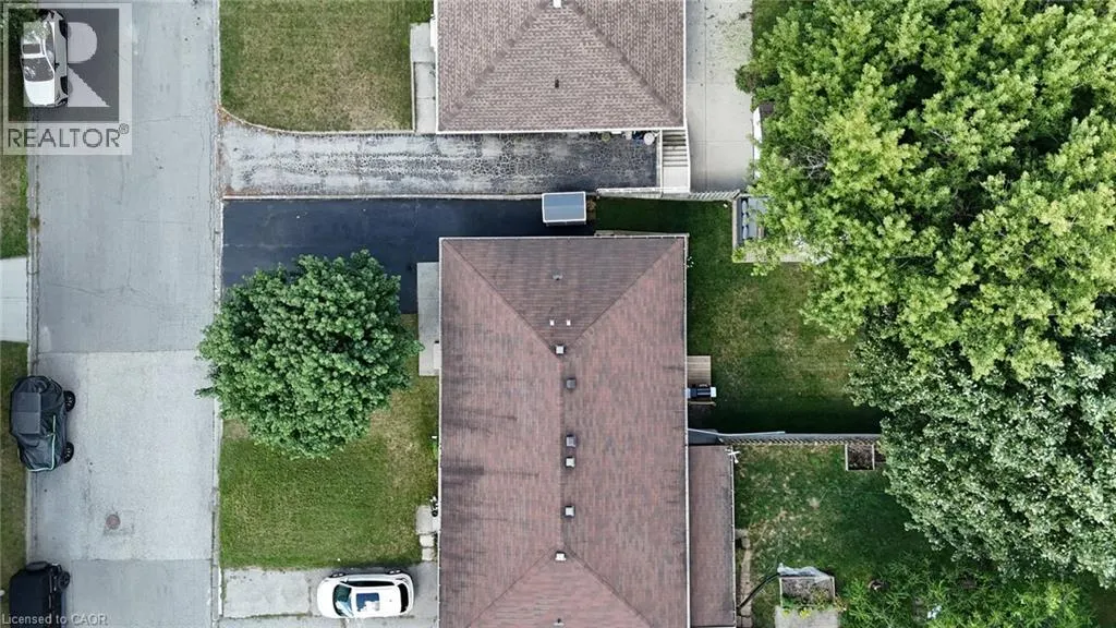 49 LAURIS Avenue