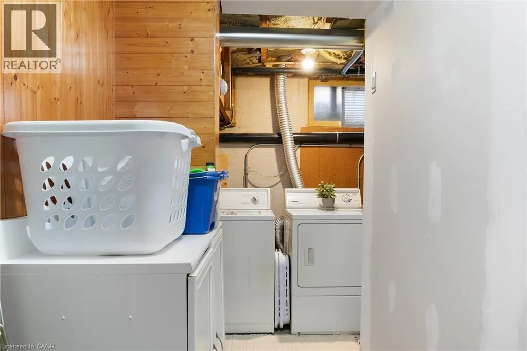 49 LAURIS Avenue