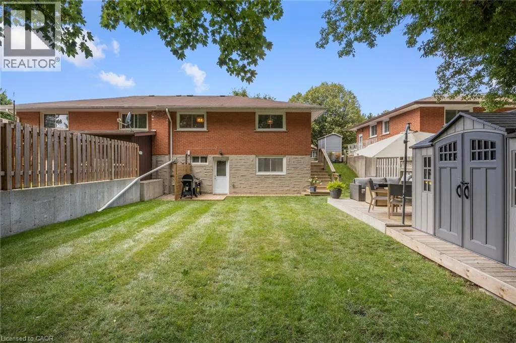 49 LAURIS Avenue