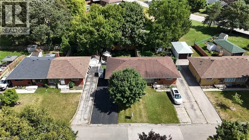 49 LAURIS Avenue