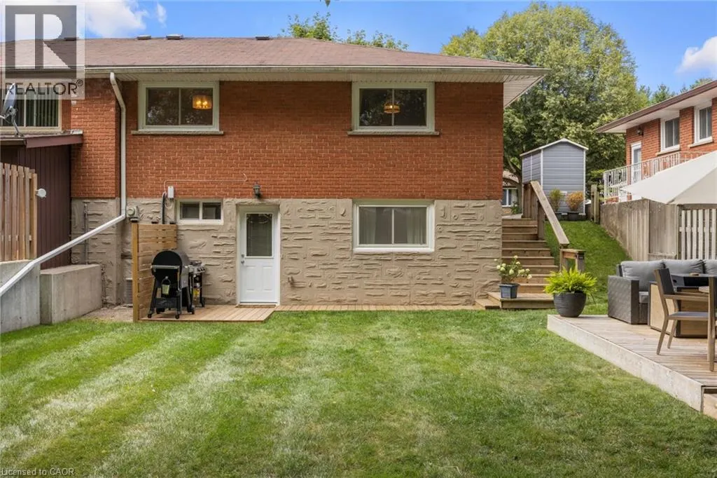 49 LAURIS Avenue