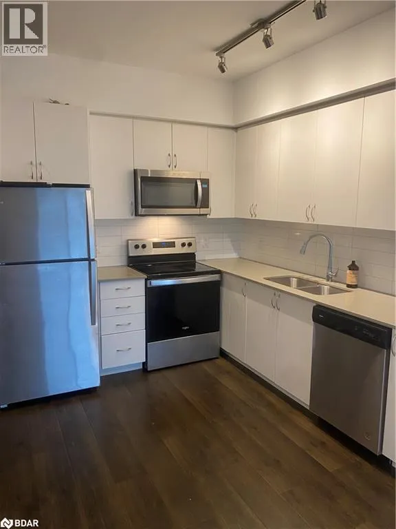 56 LAKESIDE Terrace