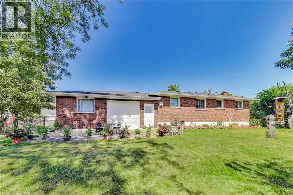 5 WOODSVIEW Place