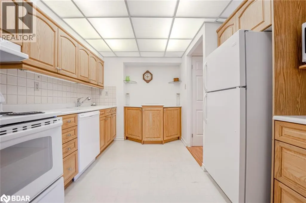 181 COLLIER Street Unit# 206, #206