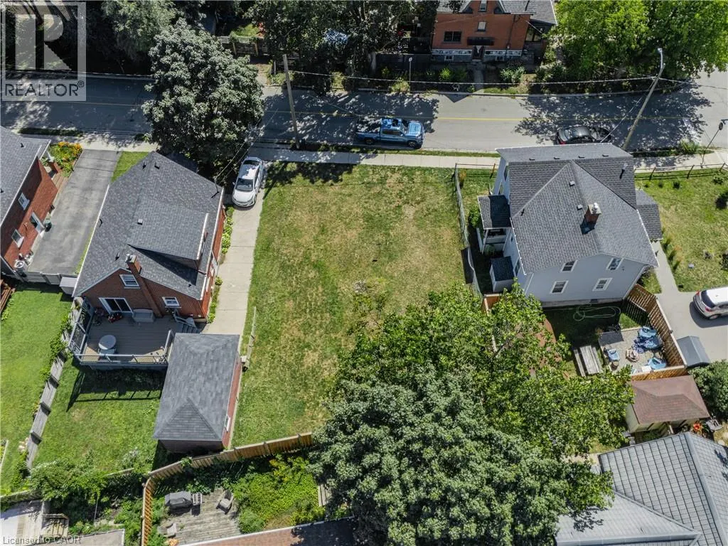 536 DUKE Street W