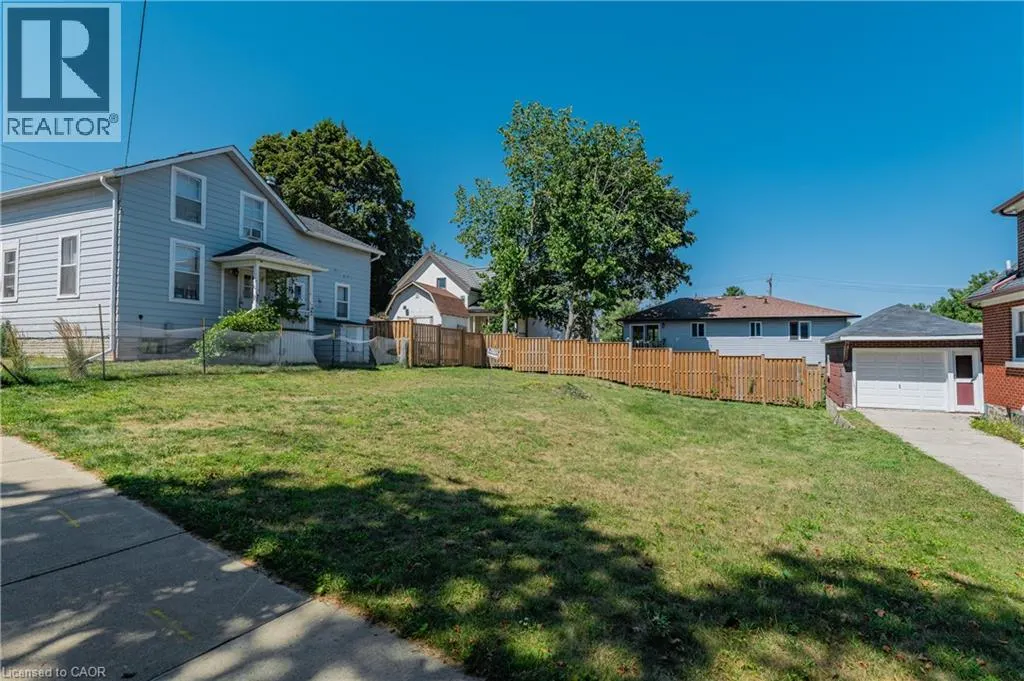 536 DUKE Street W