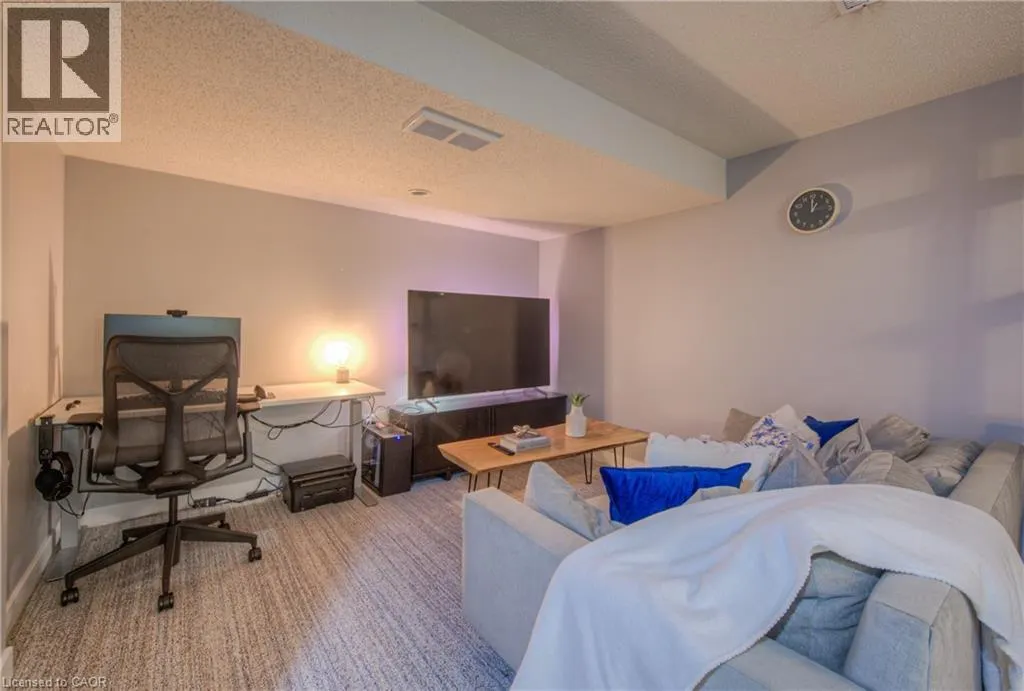 313 GEORGE Street N Unit# 4, #4