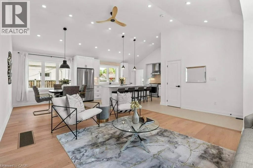 877 CONDOR Drive