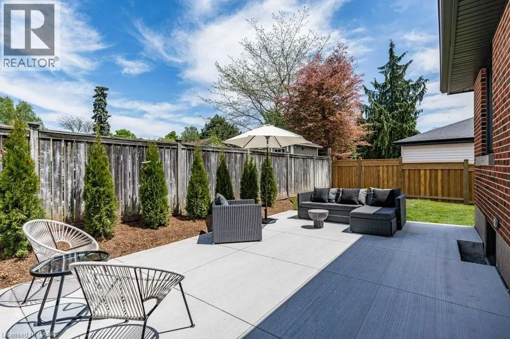 877 CONDOR Drive