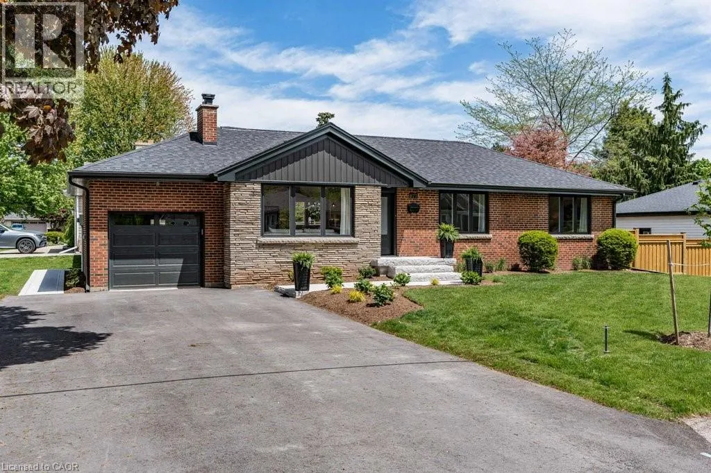 877 CONDOR Drive