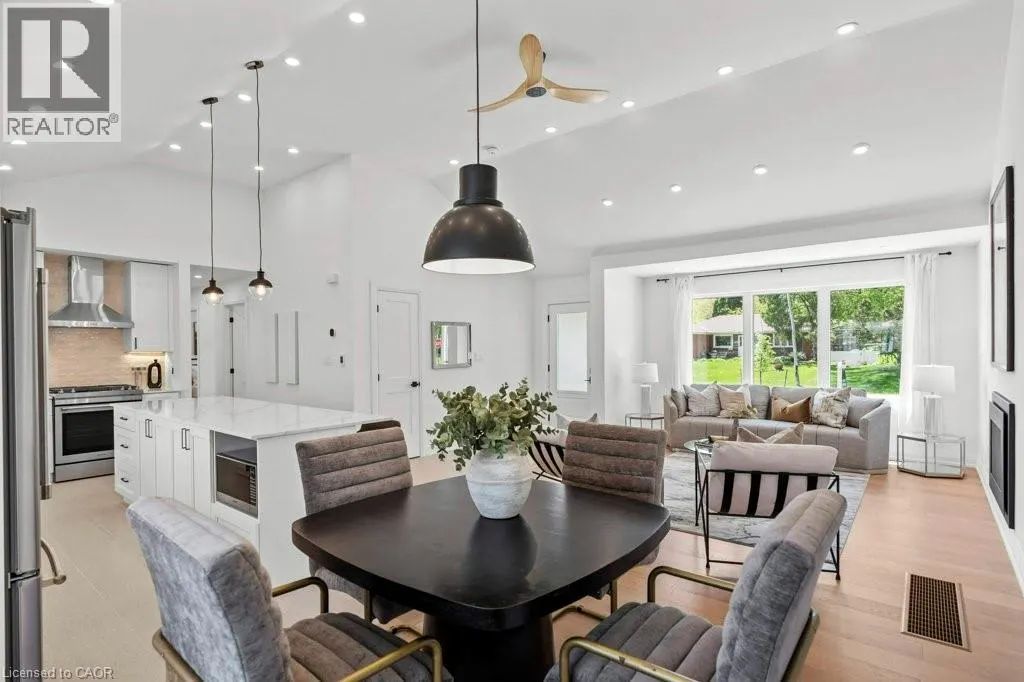 877 CONDOR Drive