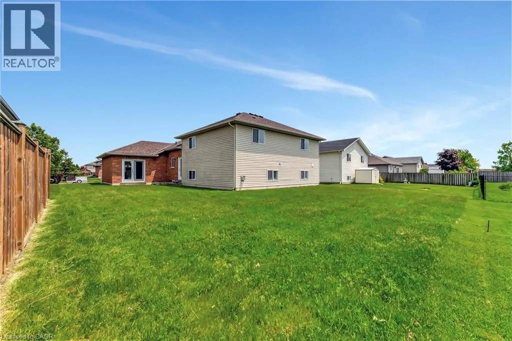 25 MAPLEVIEW Drive