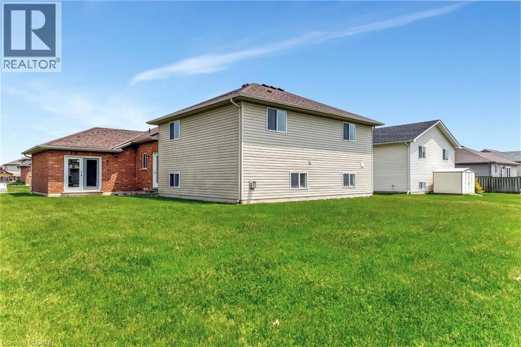 25 MAPLEVIEW Drive