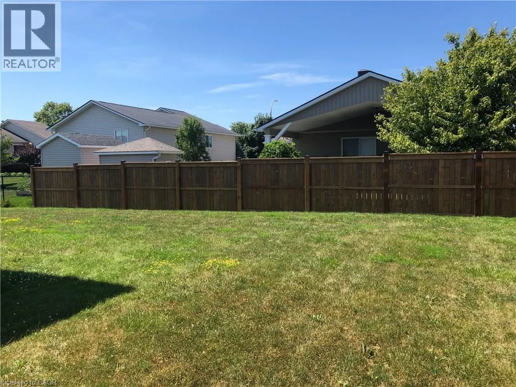 25 MAPLEVIEW Drive