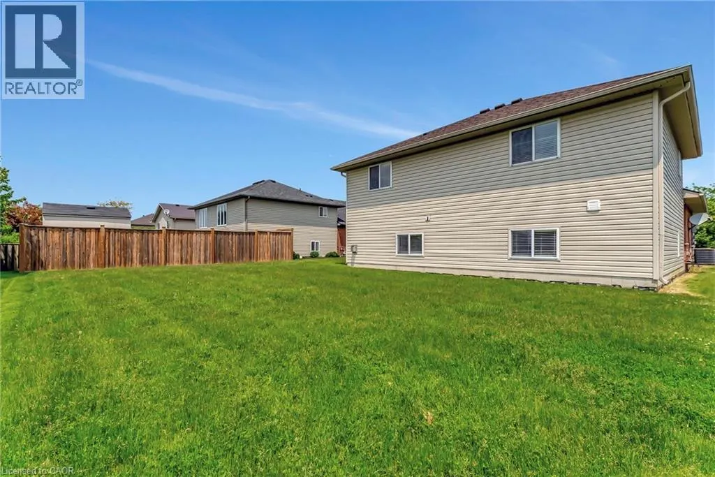 25 MAPLEVIEW Drive