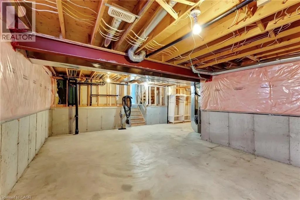 25 MAPLEVIEW Drive