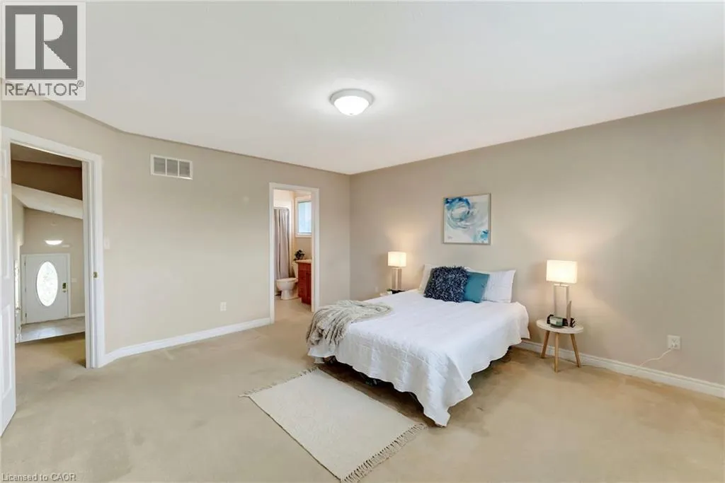 25 MAPLEVIEW Drive